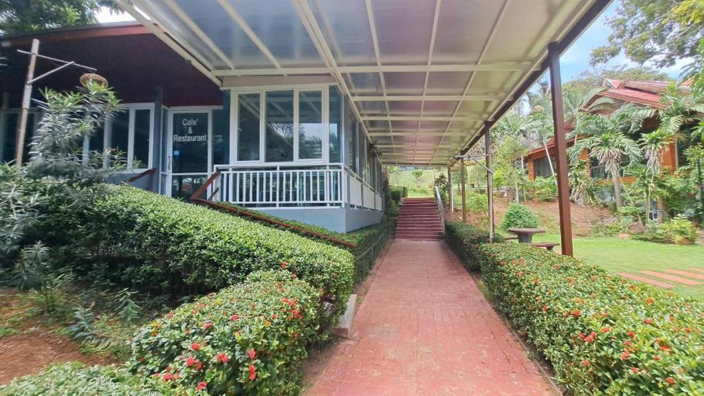 Baan Suan Aou Khai Resort 3*