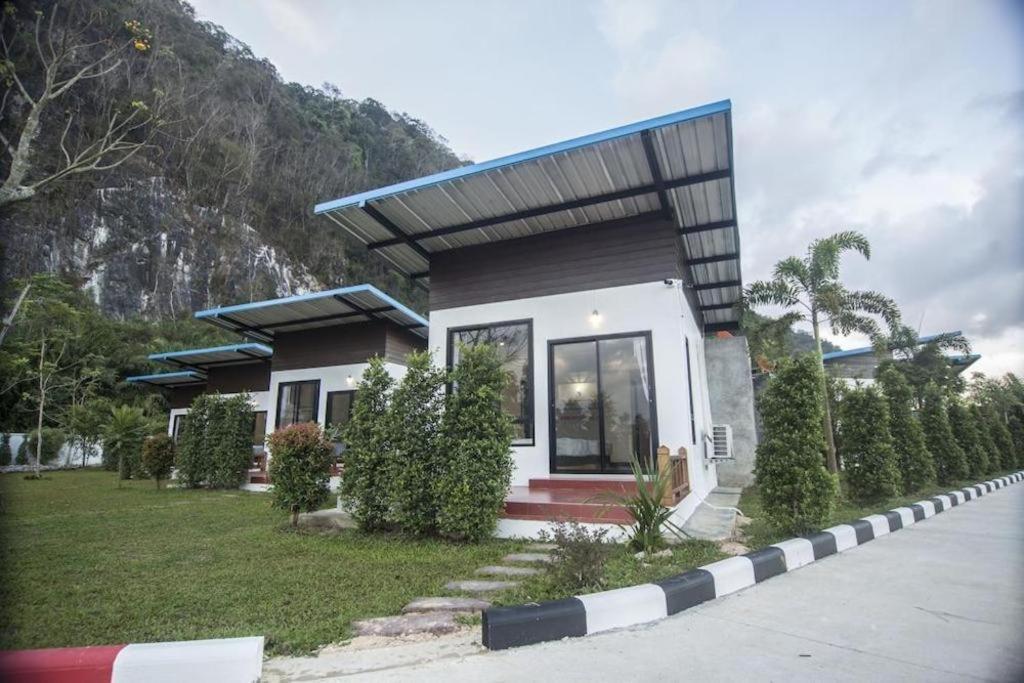 Phuphayot 3* Trang
