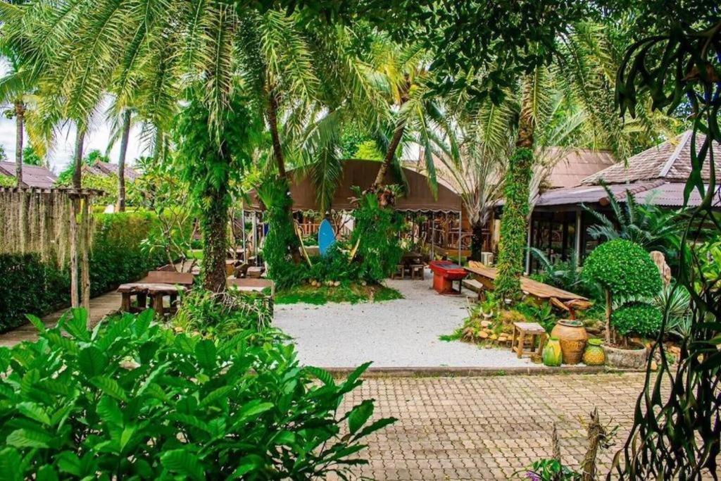Baan Baitan Resort