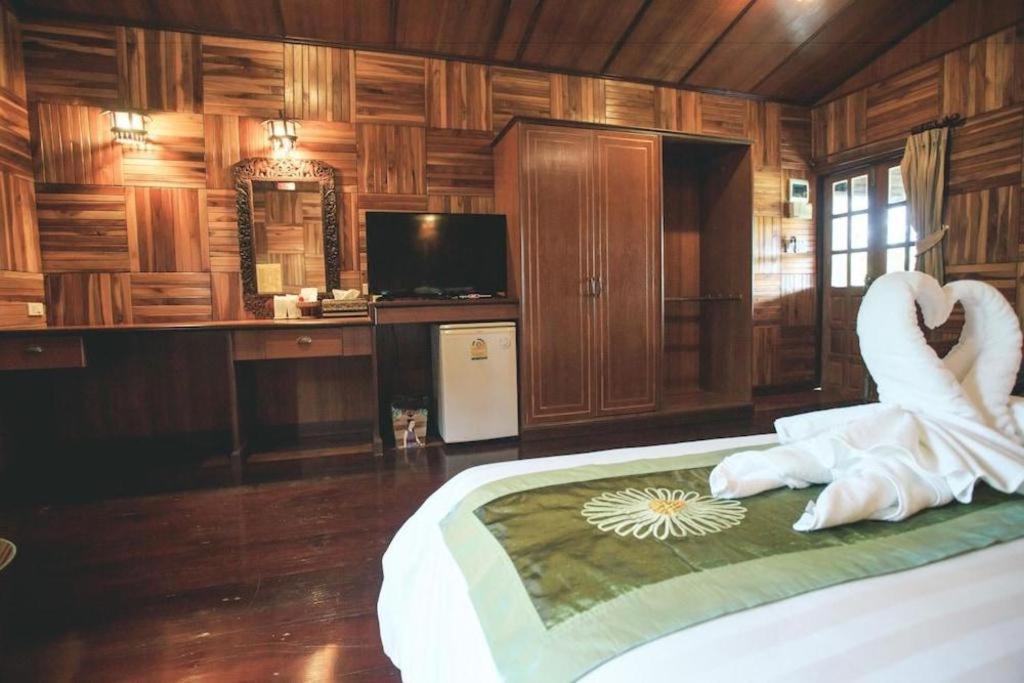 Baan Baitan Resort 3*