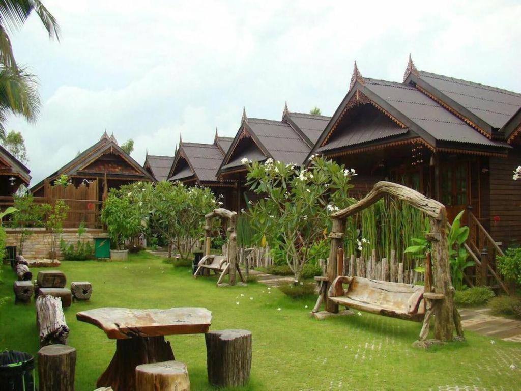 Baan Baitan Resort 3*