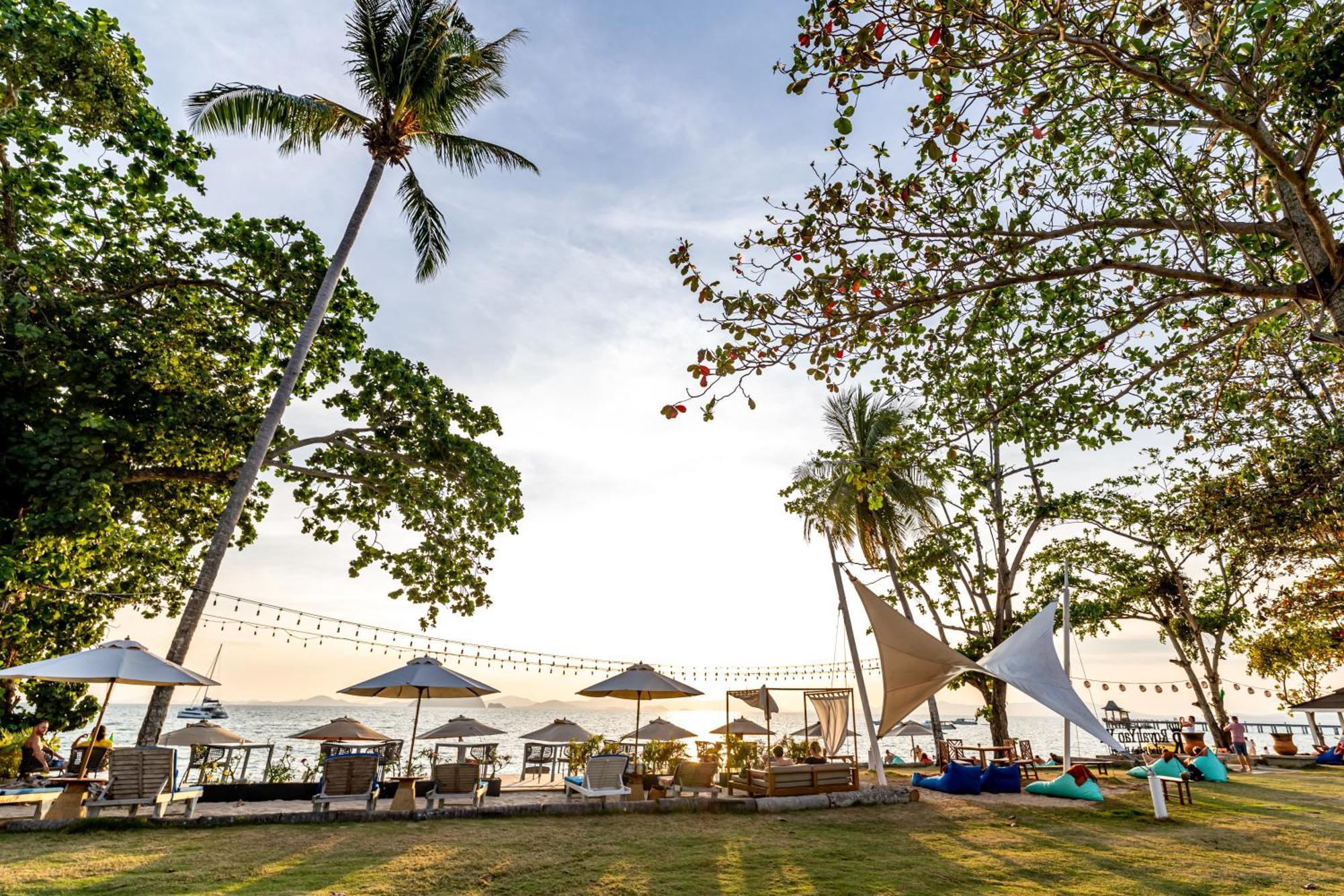 Reception Point -bj&radisson Seaview 5* Phuket