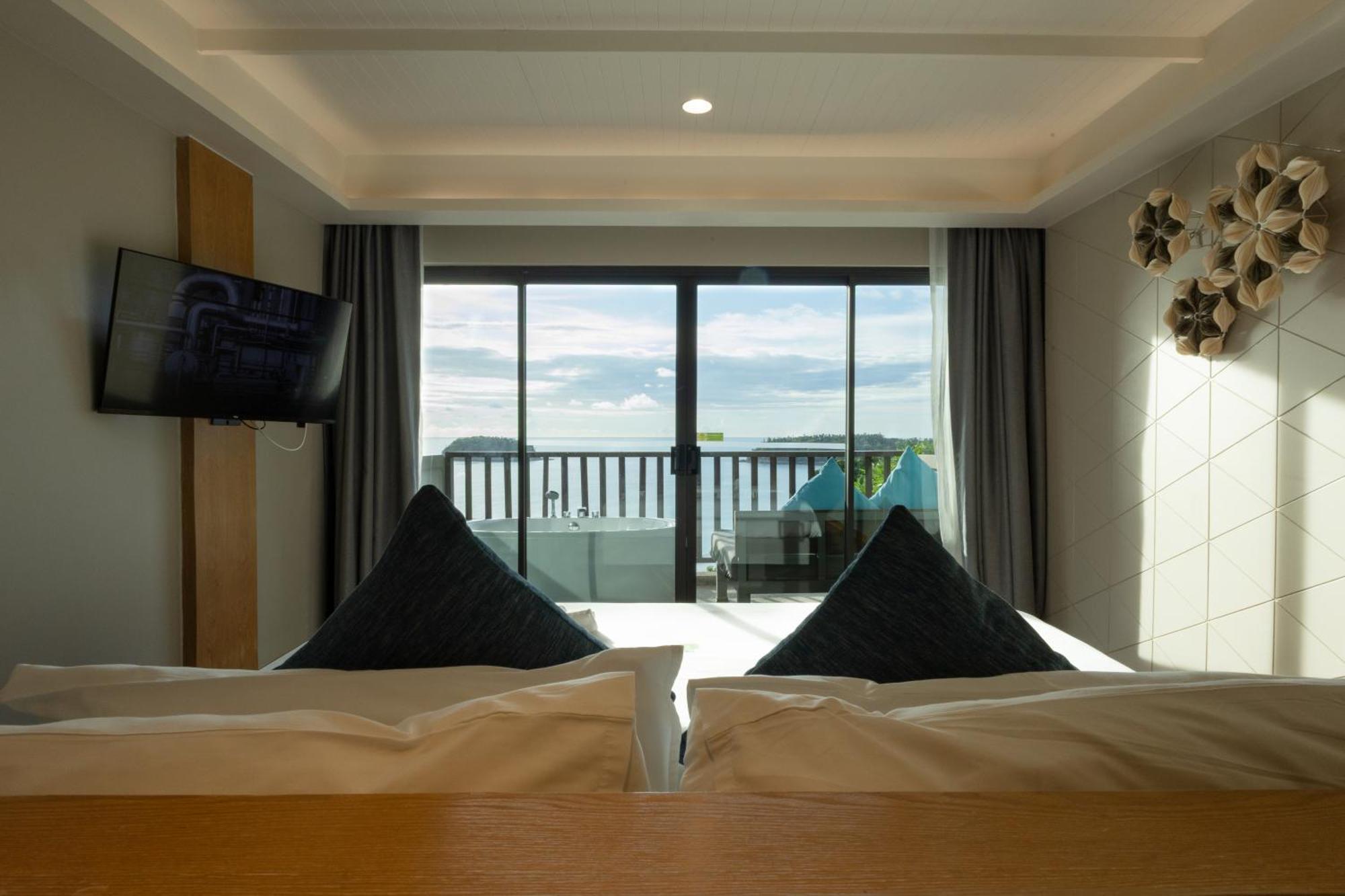 Andaman Cannacia & - Sha Extra Resort 5*