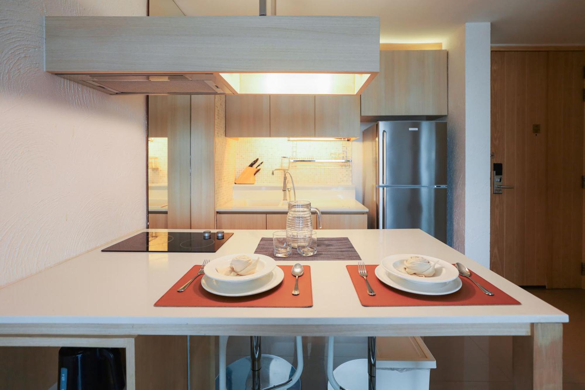 Balcony Seaside Sriracha & Serviced Aparthotel 5*