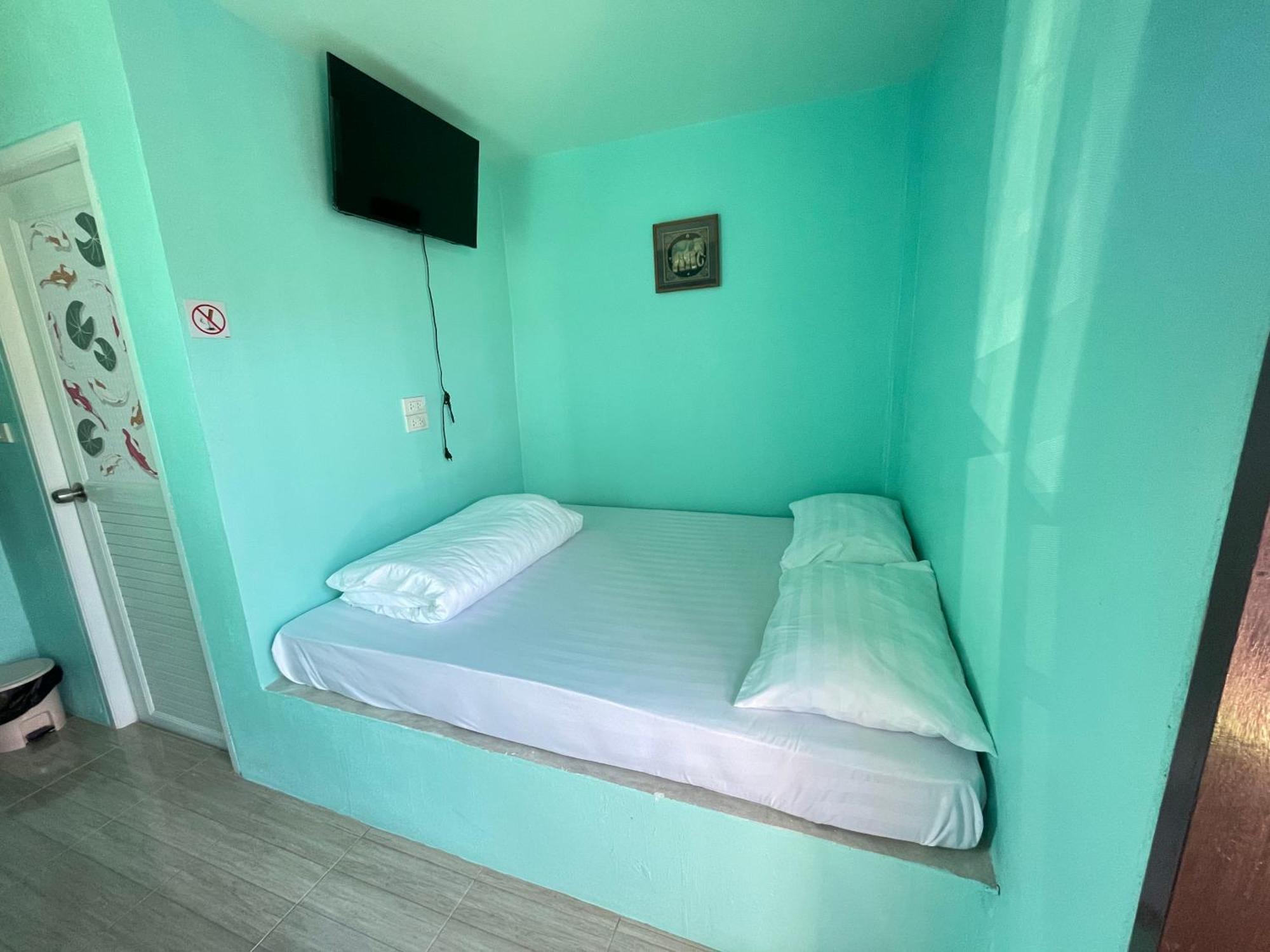Ban Suan Kratom Cafe And Resort