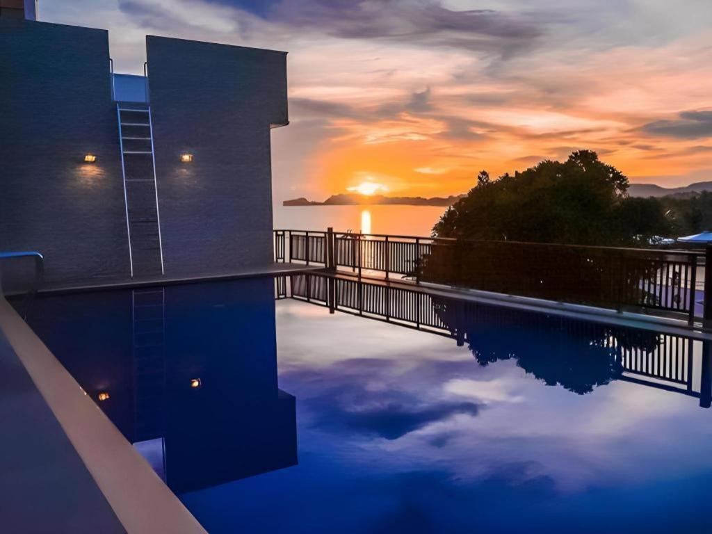 Royal Hill Satun 4*