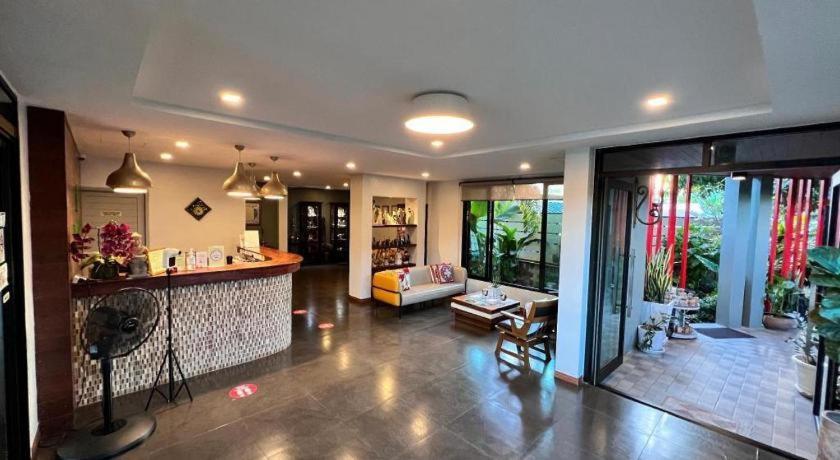 Baan Hotel 3*