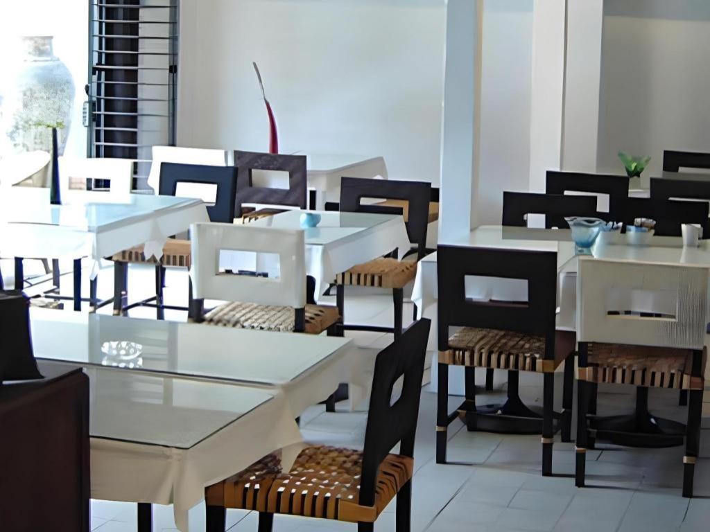 Hotel Montrara Happy House 3*