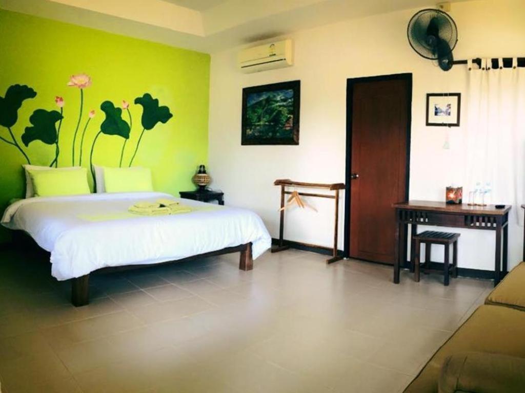 Hotel Baan Mai Kon Muang