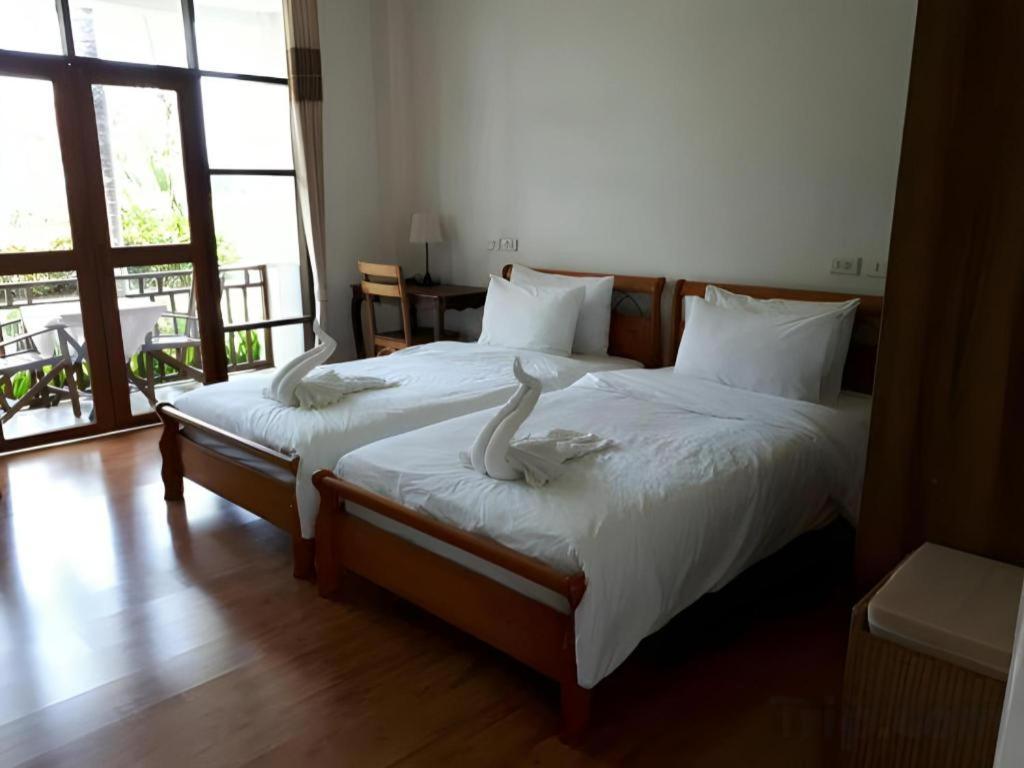 Gin's Greenery Hotel