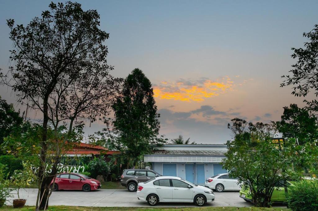 Banrai Chernma Tak