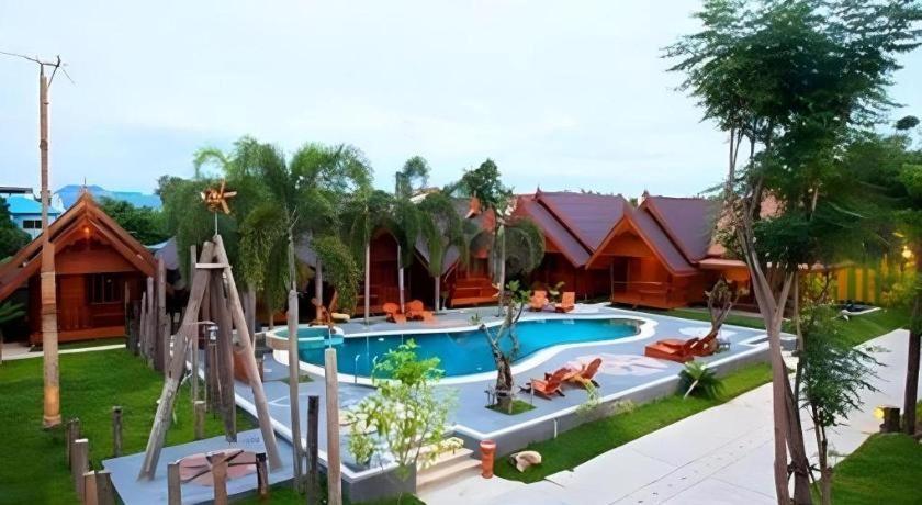 Srisawat 3*