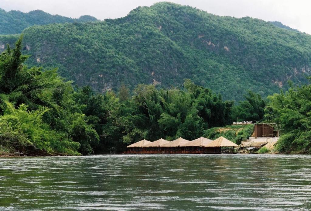 Resort The River Life Sai Yok