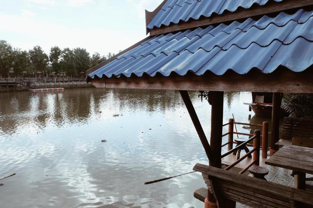Ruennamyen Amphawa Resort Samut Songkhram