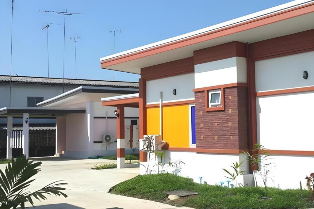 Resort Suanrak Suphan Buri
