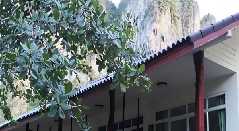 Baan Chao Mai House 3*