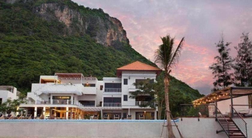 Hansar Pranburi Resort 3*