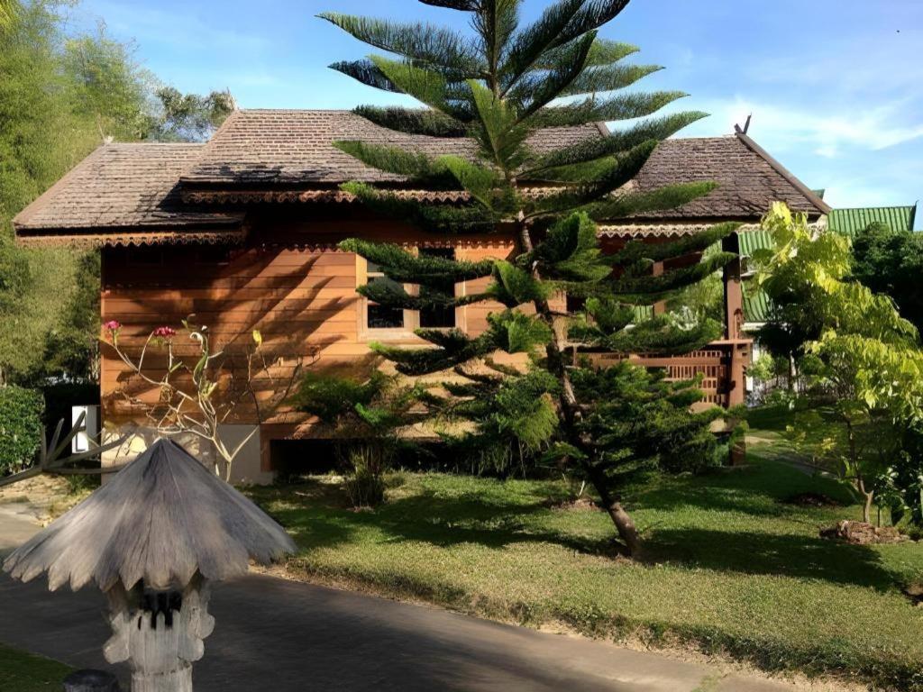 Hotel Phuphan Park