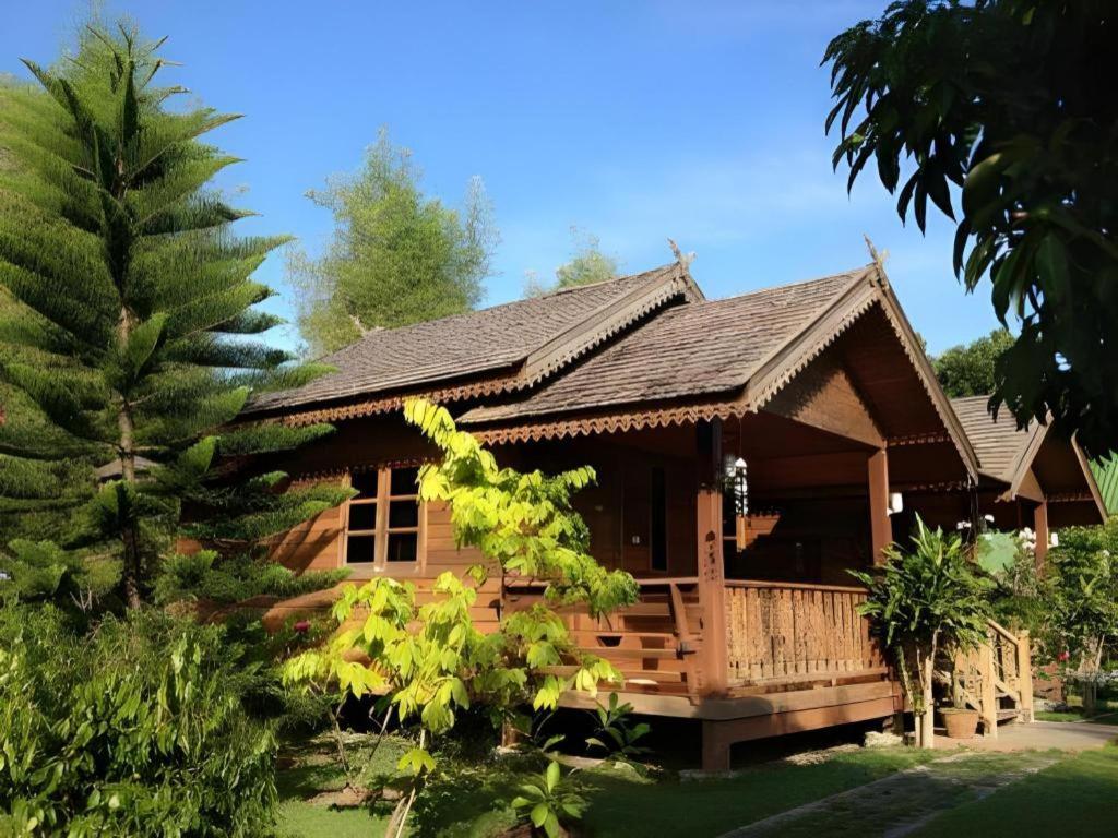 Hotel Phuphan Park Sakon Nakhon