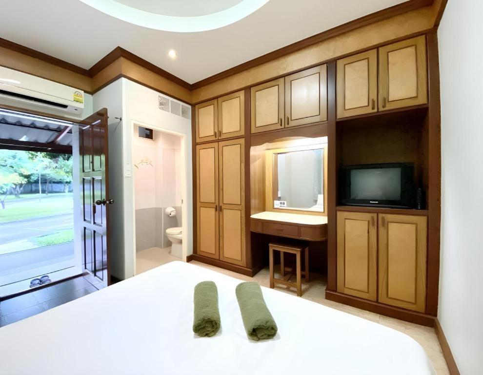 Phuphan Park Hotel 3*