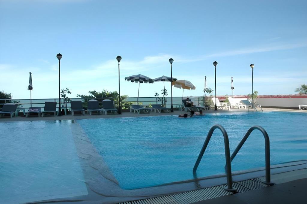 Blue Wave Resort