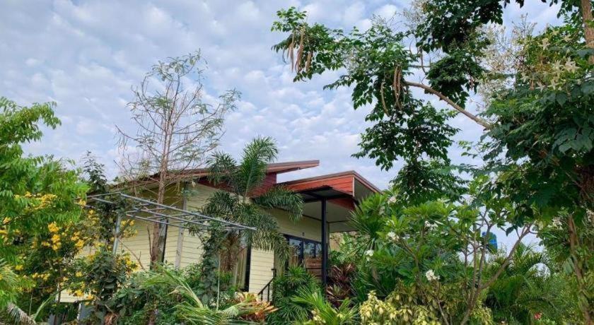 Resort Garden