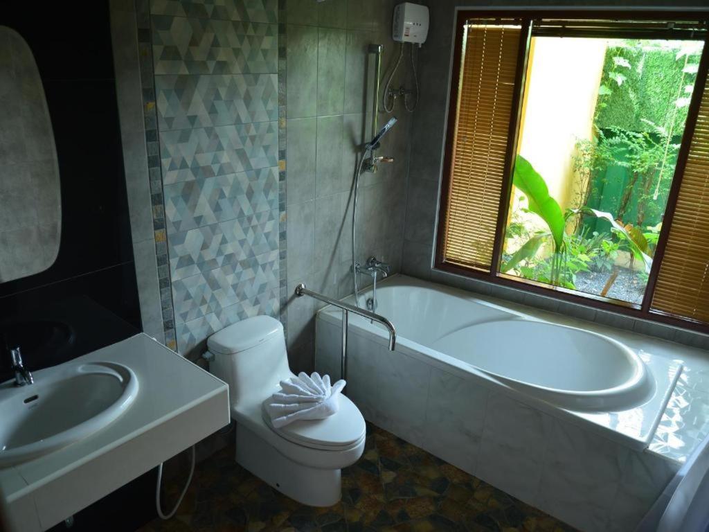 Sucholtee Resort Surat Thani