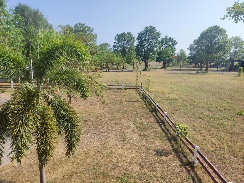 Banrai Pornsawun Resort Suan Phueng
