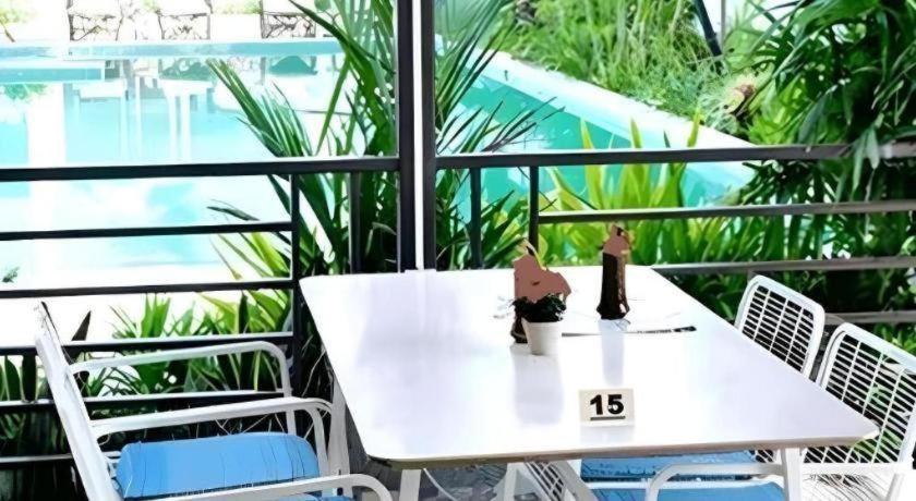 Resort Tulip Boutique