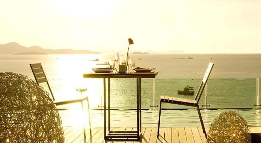 Hotel Seven Zea Chic