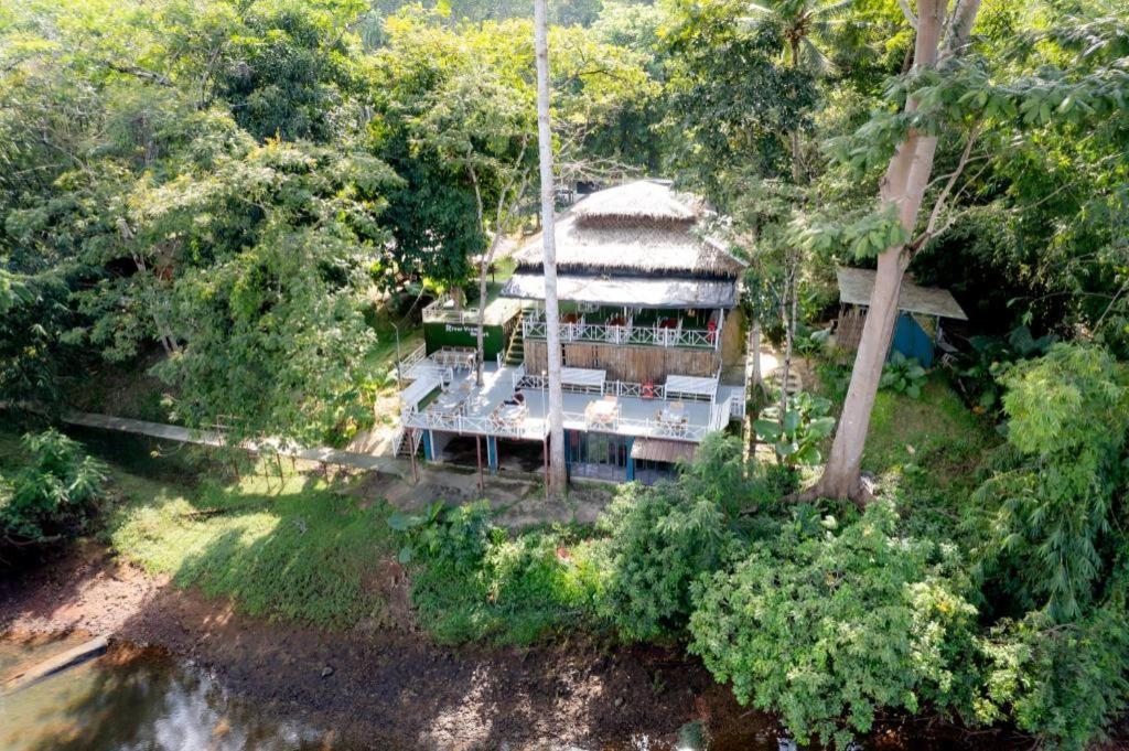 Resort River View At Chaewlan Ban Pha Saeng Lang
