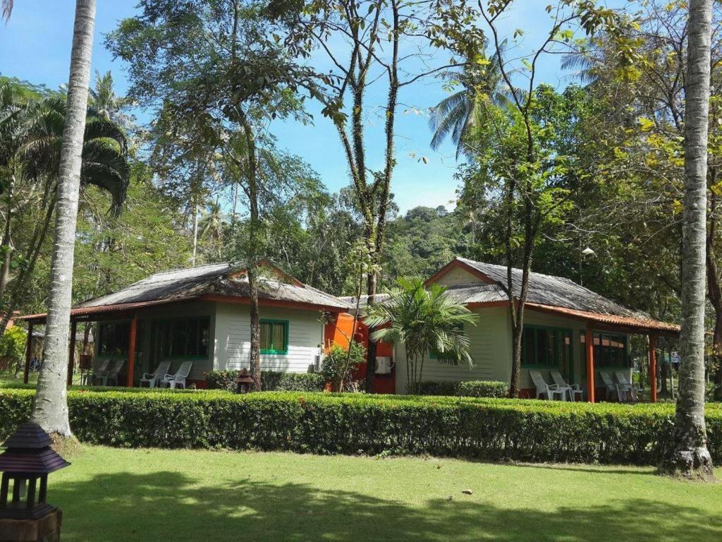 Ao Phrao Resort