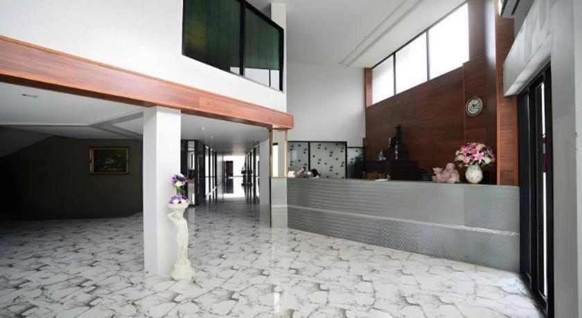 Hotel Center