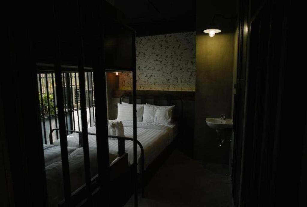 Sook Station Hostel Bangkok