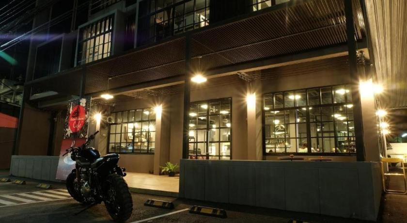 Rider Bedroom & Cafe Hostel *