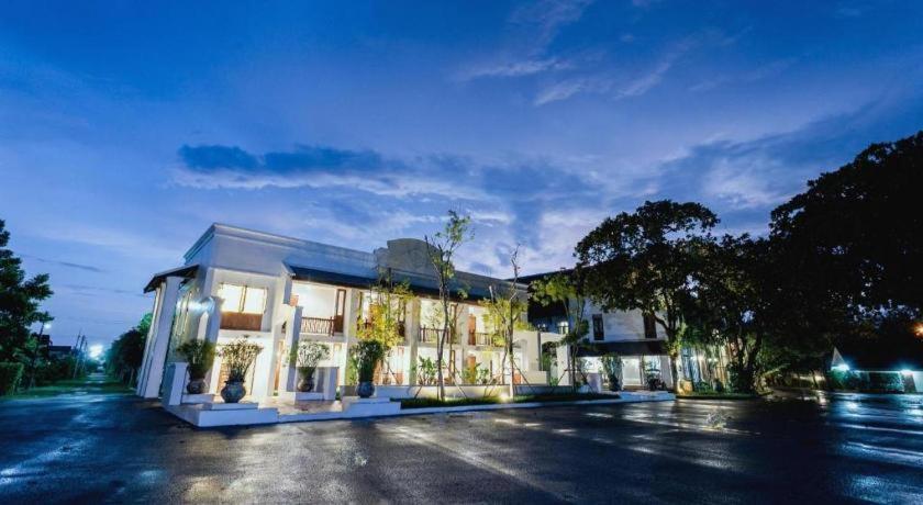 Hotel Wiangkaew 3*