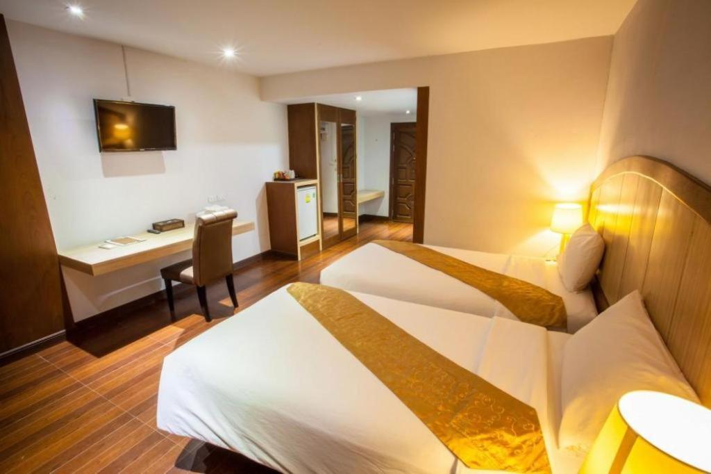 Nh Elegant Hotel 3*