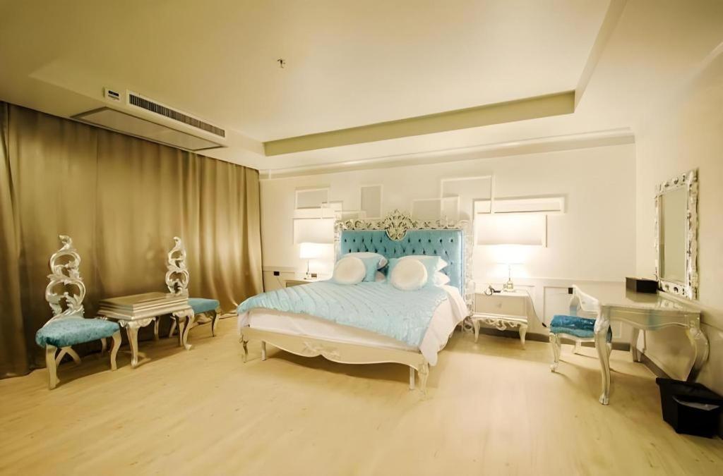 Hotel Alvarez