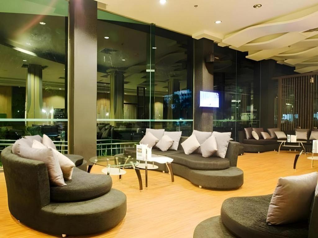 Hotel Alvarez Buriram