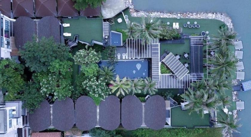 Eco Moment Beach Resort