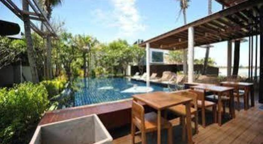 Eco Moment Beach Resort 4*