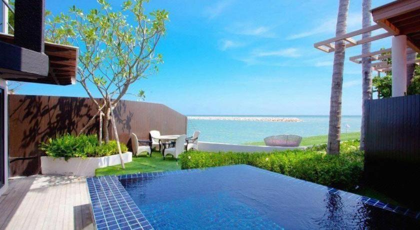 Eco Moment Beach Resort