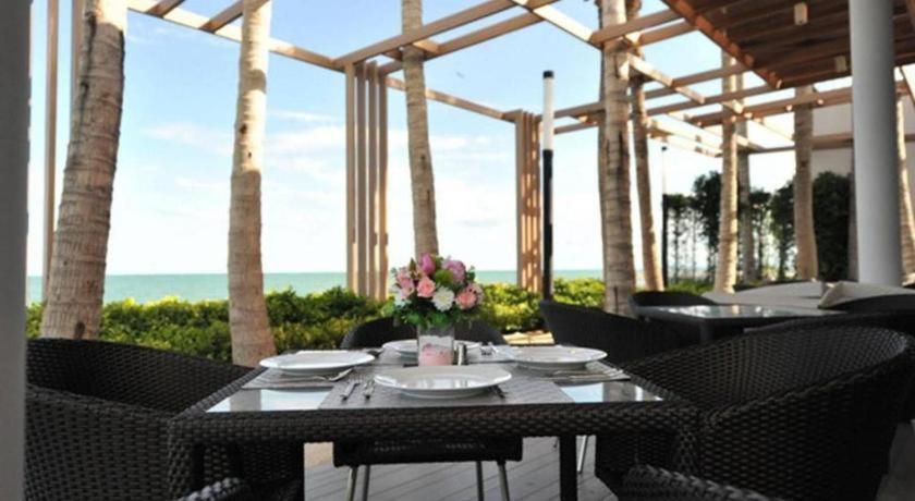 Resort Eco Moment Beach Phetchaburi