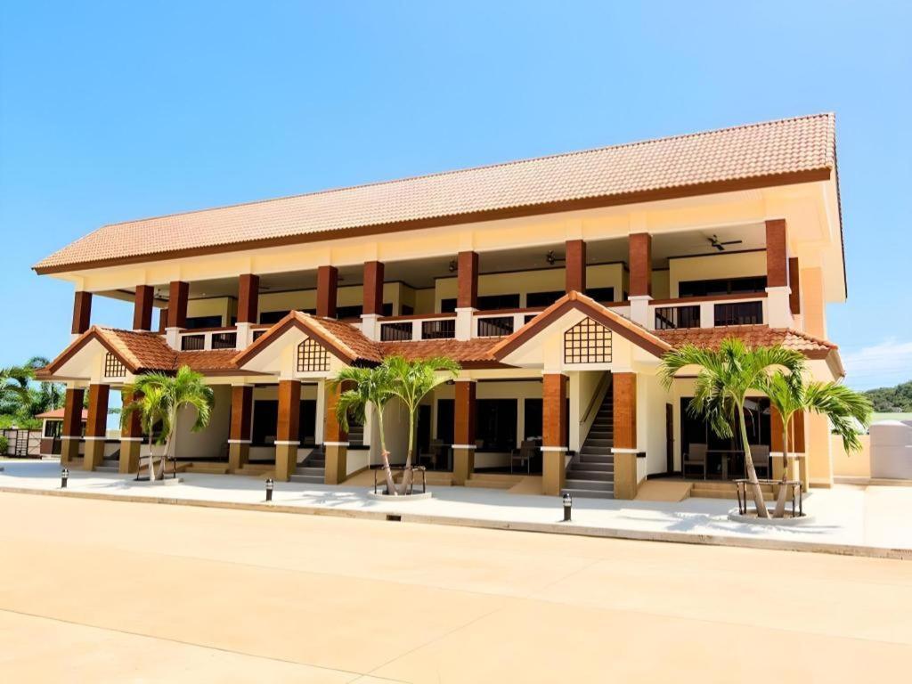 Resort Thailand Resort Hotel 3*