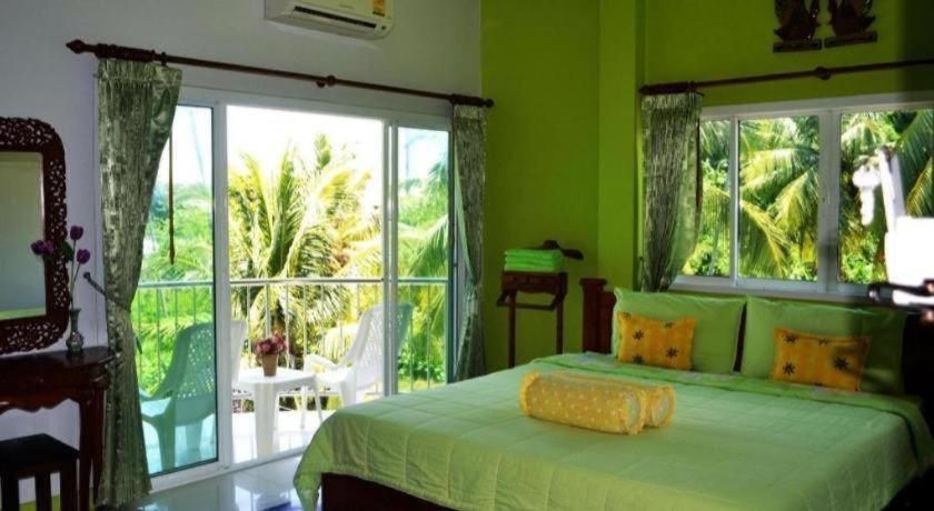 Sairougn Seaview Hotel 2*