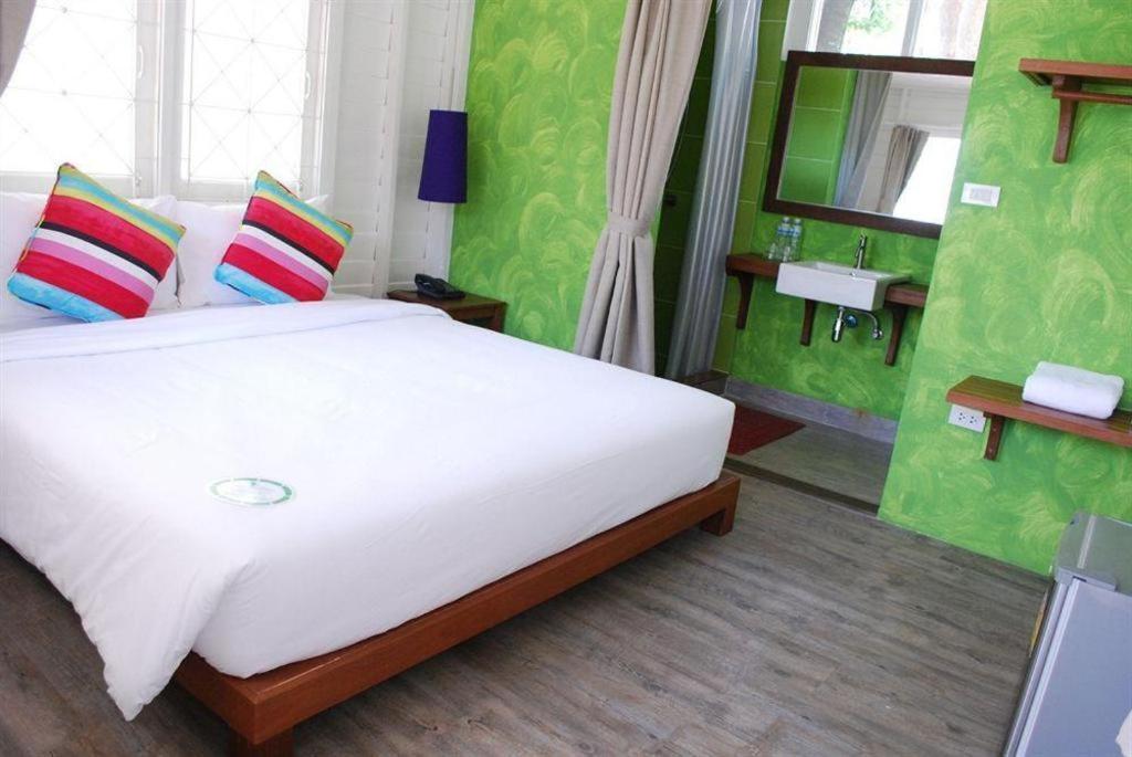 Baan Supparod Koh Samet