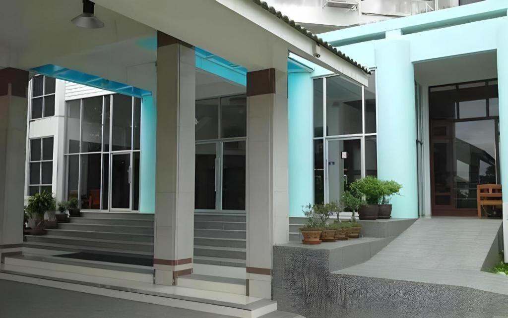 Beverly Hill Park Hotel Nakhon Sawan