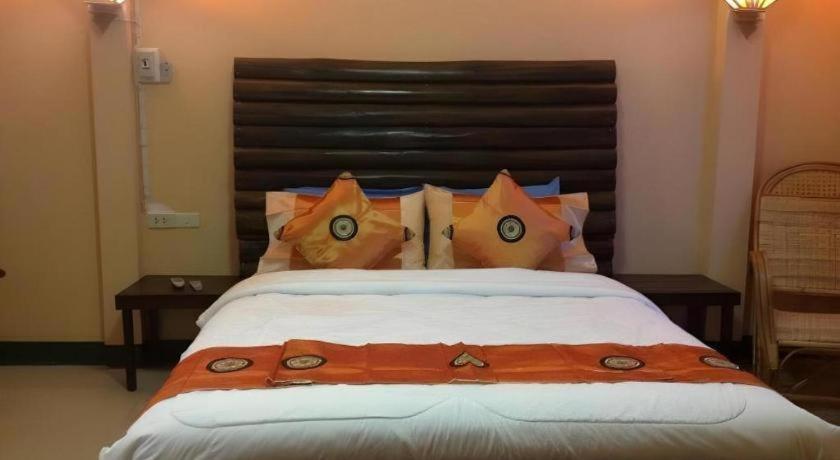 Resort Ruen Kaew 3*