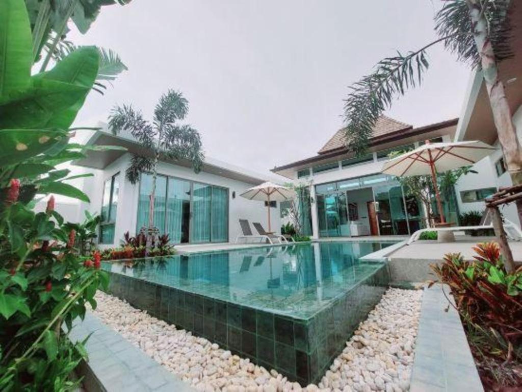 Resort Escape 4*