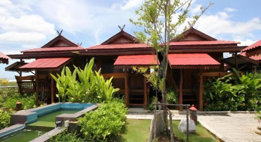 Resort Dang Ky Ploen Tharnnam 2*
